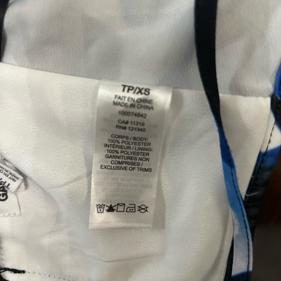 Cutout blouse - Picture 5 of 5